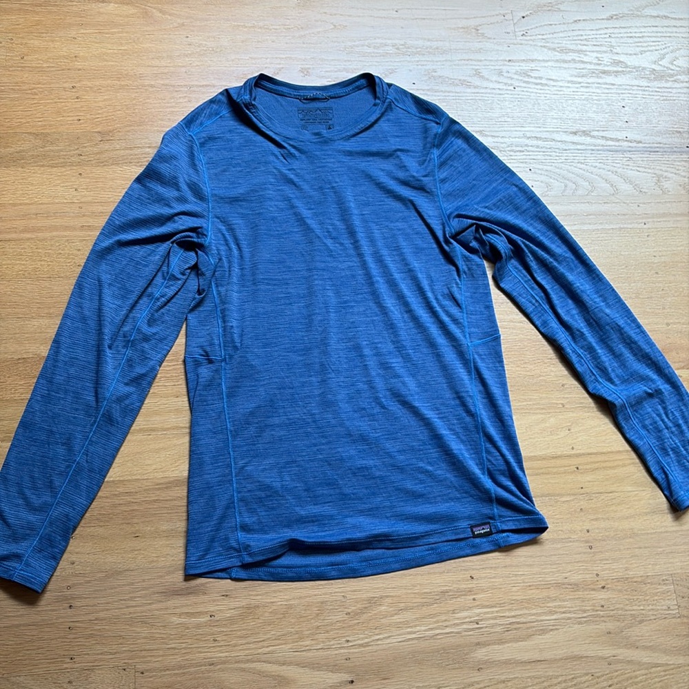 Patagonia - blue capiline base layer / running shirt men’s